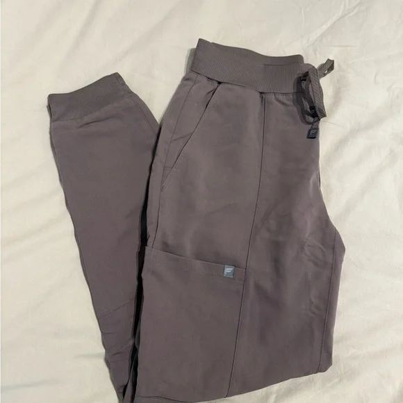 Fabletics On Call Jogger - Picture 2 of 3